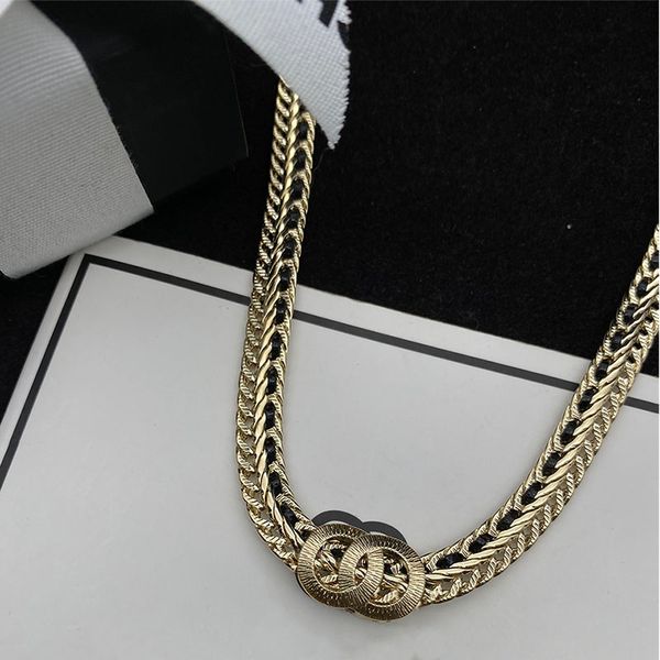 luxury jewelrys designer necklace snake chain necklaces designer black and white leather jewelry designer classic logo with diamonds extenda, Silver
luxury jewelrys designer necklace snake chain necklaces designer black and white leather jewelry designer classic logo with diamonds extenda, Silver