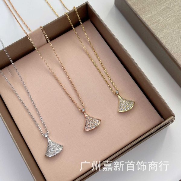 s925 sterling silver live full diamond skirt necklace fan-shaped net red pendant clavicle chain
s925 sterling silver live full diamond skirt necklace fan-shaped net red pendant clavicle chain