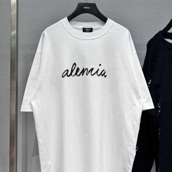 2023 new designer womens t shirt high-end shirt high edition family initial sleeve casual round neck t-shirt couple relaxed sports, White;black
2023 new designer womens t shirt high-end shirt high edition family initial sleeve casual round neck t-shirt couple relaxed sports, White;black
