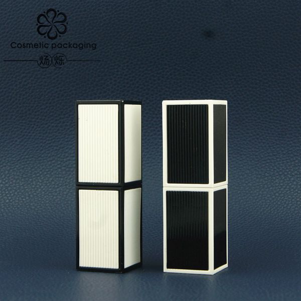 100pcs black white plastic lipstick tubes empty bottle lipstick gloss container diy lipstic lip balm tube f20172919
100pcs black white plastic lipstick tubes empty bottle lipstick gloss container diy lipstic lip balm tube f20172919
