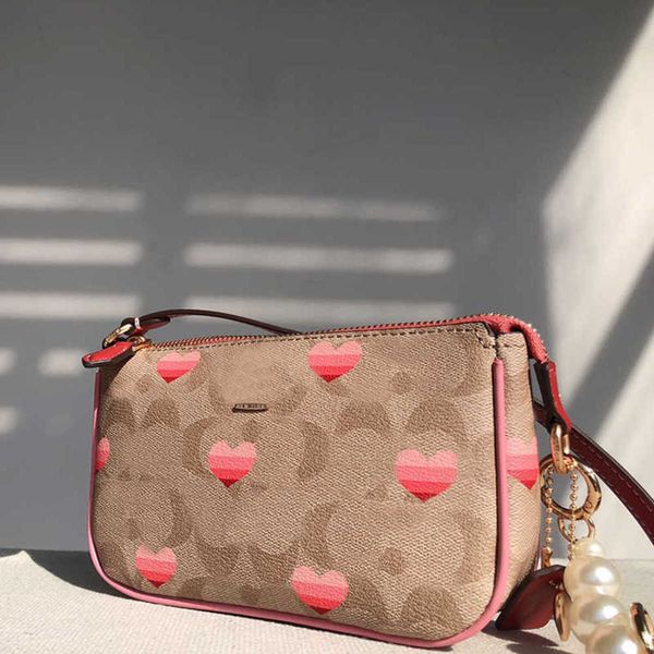 love print pink designer bag quality shoulder bags valentine women luxurys bag crossbody tote bag c-letter woman fashion underarm pouch wall
love print pink designer bag quality shoulder bags valentine women luxurys bag crossbody tote bag c-letter woman fashion underarm pouch wall