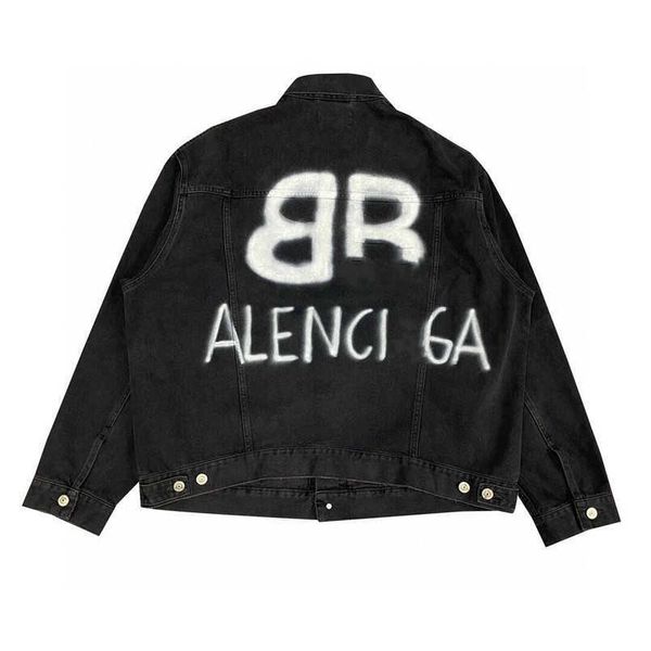 2023 womens designer t shirt tracksuit shirt high edition spring/summer family double graffiti glow reflective wash denim jacket, Black;brown
2023 womens designer t shirt tracksuit shirt high edition spring/summer family double graffiti glow reflective wash denim jacket, Black;brown
