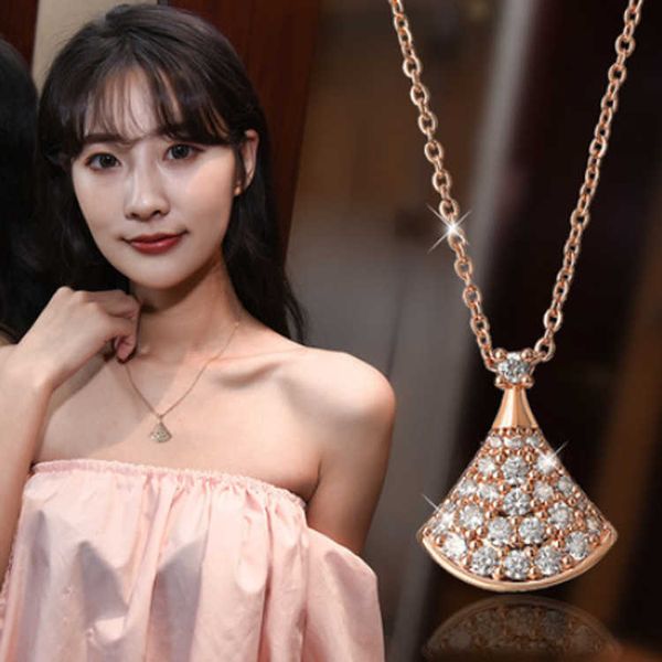 korean version full diamond fan-shaped small skirt necklace pendant collarbone chain temperament simple fashion internet celebrity trend jew, Silver
korean version full diamond fan-shaped small skirt necklace pendant collarbone chain temperament simple fashion internet celebrity trend jew, Silver
