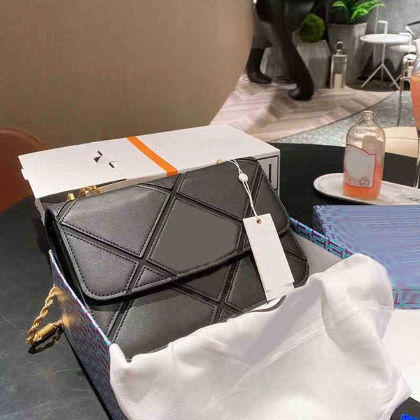 shoulder bags luxury diamond splicing square designer handbags women metal chain crossbody bags leather handbags organ lady shopping purse 2
shoulder bags luxury diamond splicing square designer handbags women metal chain crossbody bags leather handbags organ lady shopping purse 2