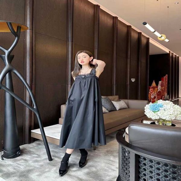 womens designer t shirt tracksuit shirt family 2023 summer chest triangle decorative lace panel side pockets black sleeveless strap dress, Black;gray
womens designer t shirt tracksuit shirt family 2023 summer chest triangle decorative lace panel side pockets black sleeveless strap dress, Black;gray