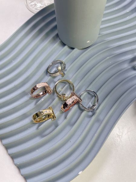 silver rose gold stones plating cross wedding engagement rings for women lovers couple luxury diamond size 7 8 9 men christmas party gifts g
silver rose gold stones plating cross wedding engagement rings for women lovers couple luxury diamond size 7 8 9 men christmas party gifts g