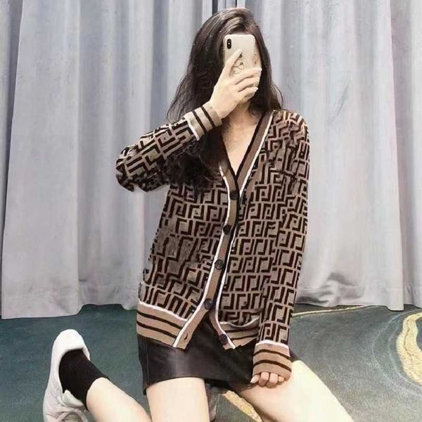 womens designer t shirt shirt autumn/winter trend classic style v-neck stripe panel long sleeve knitted cardigan, White;black
womens designer t shirt shirt autumn/winter trend classic style v-neck stripe panel long sleeve knitted cardigan, White;black