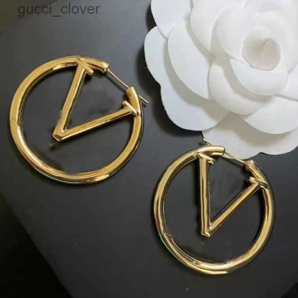 luxury 4cm gold hoop earrings for lady women orrous girls ear studs set designer jewelry earring valentine's day gift engagement for br, Golden;silver
luxury 4cm gold hoop earrings for lady women orrous girls ear studs set designer jewelry earring valentine's day gift engagement for br, Golden;silver