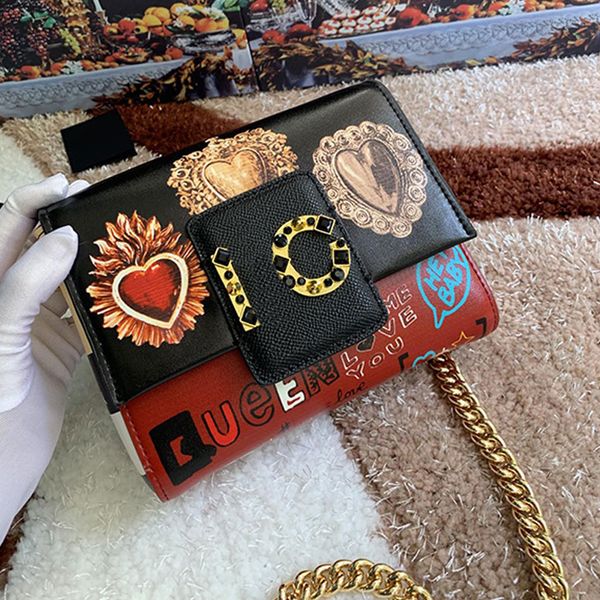 chaintotes graffiti mini bags designer crossbody clutch bag shoulder bags purse flap diamond studded letter buckle cowhide genuine leather l
chaintotes graffiti mini bags designer crossbody clutch bag shoulder bags purse flap diamond studded letter buckle cowhide genuine leather l