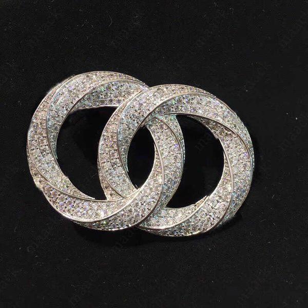 fashion pin crystal brooches broche for men and women party wedding lovers gift designer jewelry as a gift with flannel bag m230410, Gray
fashion pin crystal brooches broche for men and women party wedding lovers gift designer jewelry as a gift with flannel bag m230410, Gray