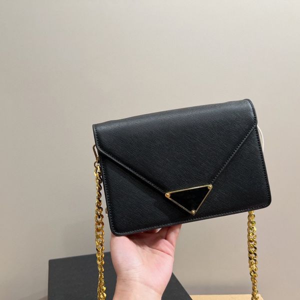 designer handbag women's chain bag fashion one shoulder bag luxury triangle logo leather envelope bag twill handbag senior travel party 
designer handbag women's chain bag fashion one shoulder bag luxury triangle logo leather envelope bag twill handbag senior travel party