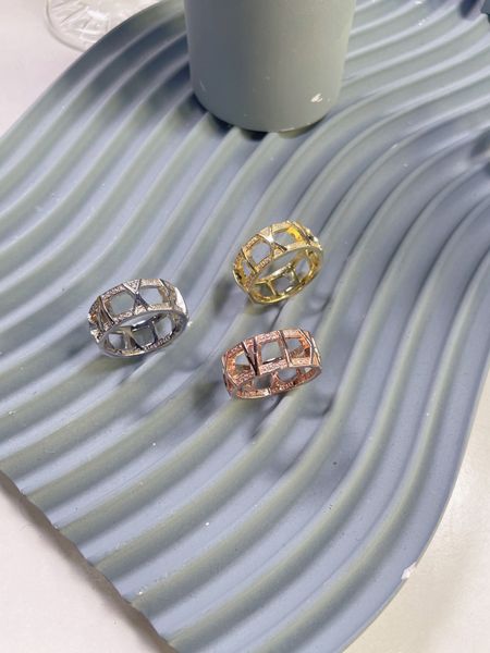 925 silver 18k gold stones plating wedding engagement rings for women luxury hollowed out diamond size 7 8 9 men sparkling christmas party g
925 silver 18k gold stones plating wedding engagement rings for women luxury hollowed out diamond size 7 8 9 men sparkling christmas party g