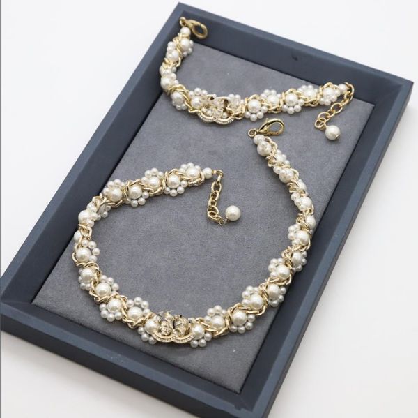 pendant necklaces luxury jewelry fashion light luxury pearl water diamond set necklace bracelet, Silver
pendant necklaces luxury jewelry fashion light luxury pearl water diamond set necklace bracelet, Silver