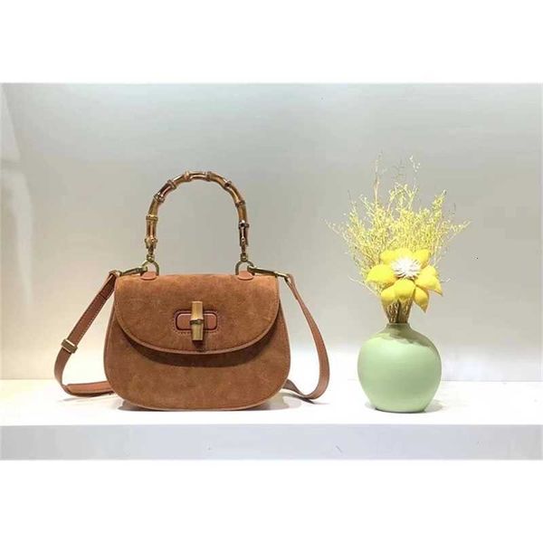 2023 autumn/winter new frosted cowhide bamboo joint women's bag handheld half round temperament single shoulder crossbody
2023 autumn/winter new frosted cowhide bamboo joint women's bag handheld half round temperament single shoulder crossbody