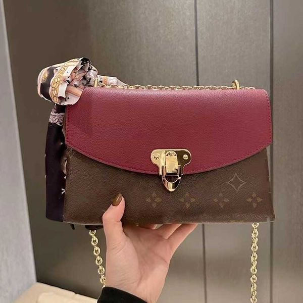 new old style flower chain postman bag women's shoulder crossbody trendy envelope physical belt
new old style flower chain postman bag women's shoulder crossbody trendy envelope physical belt