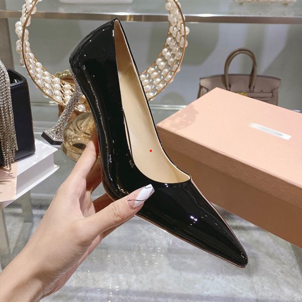 2023 fashion designer high heels dress shoes sandals women luxury glitter rivets triple black white patent leather suede party womens weddin
2023 fashion designer high heels dress shoes sandals women luxury glitter rivets triple black white patent leather suede party womens weddin