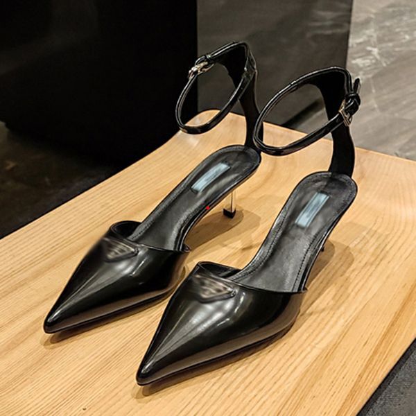 2023 fashion shoes high heels for women luxurys designers dress shoes classic rivets styles woman stiletto genuine leather point toe pumps o, Black
2023 fashion shoes high heels for women luxurys designers dress shoes classic rivets styles woman stiletto genuine leather point toe pumps o, Black