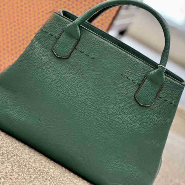 tote bags women handbag luxury designer shoulder crossbody purse genuine real leather large capacity messenger shopping 220414
tote bags women handbag luxury designer shoulder crossbody purse genuine real leather large capacity messenger shopping 220414