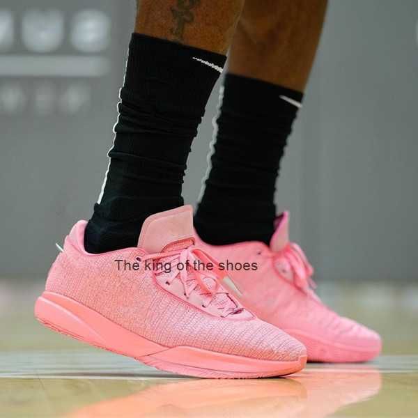 2023 ebrons xx 20 pink men basketball shoe 2022 20s time machine bred black white barely green purple pulse men sneakers with box size 40-46
2023 ebrons xx 20 pink men basketball shoe 2022 20s time machine bred black white barely green purple pulse men sneakers with box size 40-46