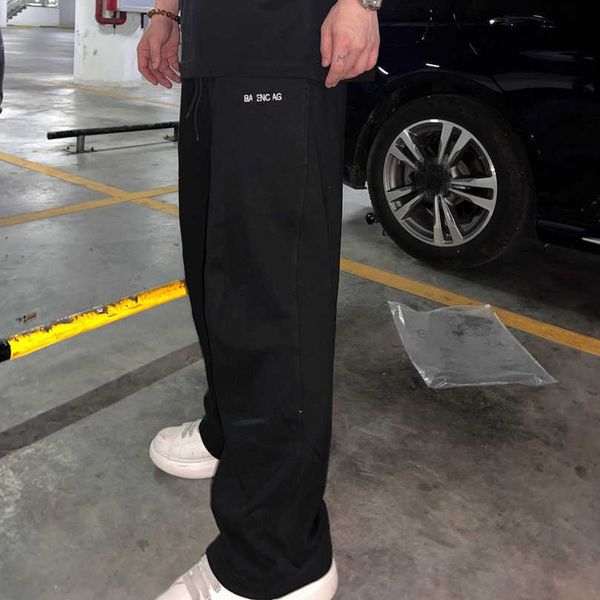 designer women's clothing 20% off shirt version of label family loose fit sports wide leg casual straight pants, White;black
designer women's clothing 20% off shirt version of label family loose fit sports wide leg casual straight pants, White;black