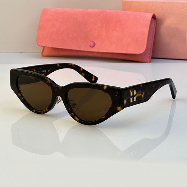 Designer Oval Cat Eyes Sunglasses High quality Fashion Mens and Womens Plate Frame Multi color Eye Protection Lunettes Leisure Vacation Travel MU03ZS has a box
Designer Oval Cat Eyes Sunglasses High quality Fashion Mens and Womens Plate Frame Multi color Eye Protection Lunettes Leisure Vacation Travel MU03ZS has a box