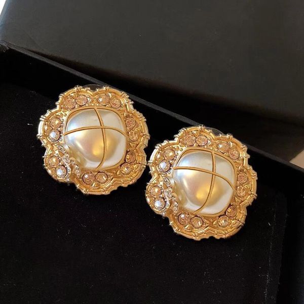 designer stud earrings luxury brand stud earrings sun flower pearl stud earrings 925 sterling silver pin princess gift party engagement cere, Golden;silver
designer stud earrings luxury brand stud earrings sun flower pearl stud earrings 925 sterling silver pin princess gift party engagement cere, Golden;silver