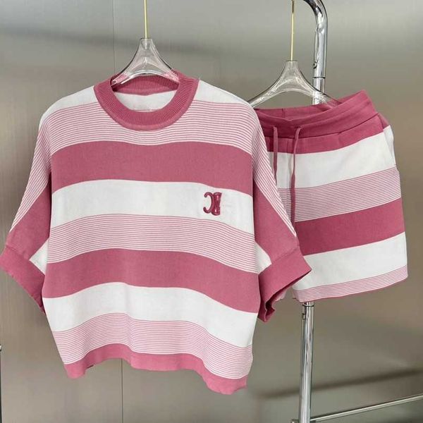 2023 womens designer t shirt tracksuit shirt 2023 high edition loose simple slim stripe knitted summer casual t-shirt, White
2023 womens designer t shirt tracksuit shirt 2023 high edition loose simple slim stripe knitted summer casual t-shirt, White