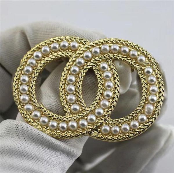 luxury designer pearl rhinestone letter brooch suitable for suits highquality fashion simple6102701, Gray
luxury designer pearl rhinestone letter brooch suitable for suits highquality fashion simple6102701, Gray