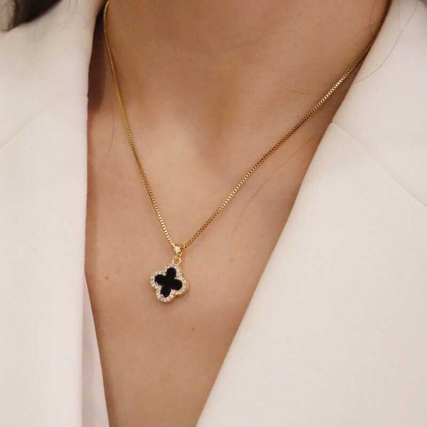 2023 clover necklace four leaf chain jewelry new diamond inlaid titanium steel women's summer girls' advanced sided shell collar c, Silver
2023 clover necklace four leaf chain jewelry new diamond inlaid titanium steel women's summer girls' advanced sided shell collar c, Silver