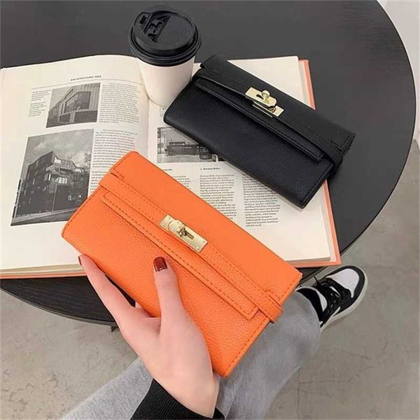 orange medium length car stitching solid color women's horizontal square zipper thin style card bag
orange medium length car stitching solid color women's horizontal square zipper thin style card bag