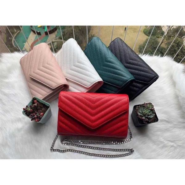 soft face korean version magnetic buckle small belt cover bag stripe single square shoulder 
soft face korean version magnetic buckle small belt cover bag stripe single square shoulder