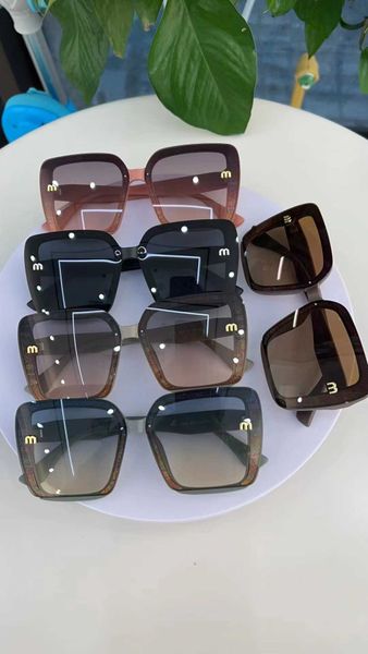 frames 2023 new network popular fashion women's frameless live broadcast large frame cut edge sunglasses anti uv small fragrance glasse, White;black
frames 2023 new network popular fashion women's frameless live broadcast large frame cut edge sunglasses anti uv small fragrance glasse, White;black