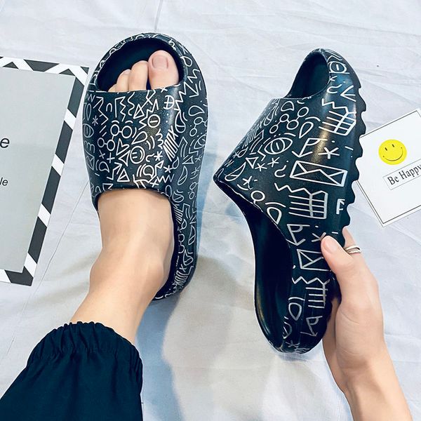 slippers graffiti slides men summer outdoor slipper thick fashion printed platform shoes nonslip sandals 230410, Black
slippers graffiti slides men summer outdoor slipper thick fashion printed platform shoes nonslip sandals 230410, Black