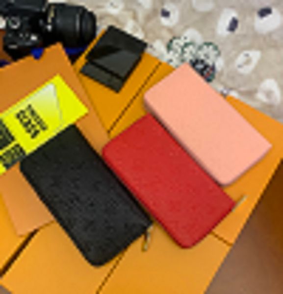 europe designer fashion single zipper organizer designer men women leather wallet lady wallet without box, Red;black
europe designer fashion single zipper organizer designer men women leather wallet lady wallet without box, Red;black