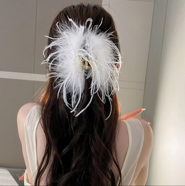 cute ostrich feather hair claw plush hair clips clamps winter hairpins fashion women hairgrips hair accessories party, Golden;silver
cute ostrich feather hair claw plush hair clips clamps winter hairpins fashion women hairgrips hair accessories party, Golden;silver