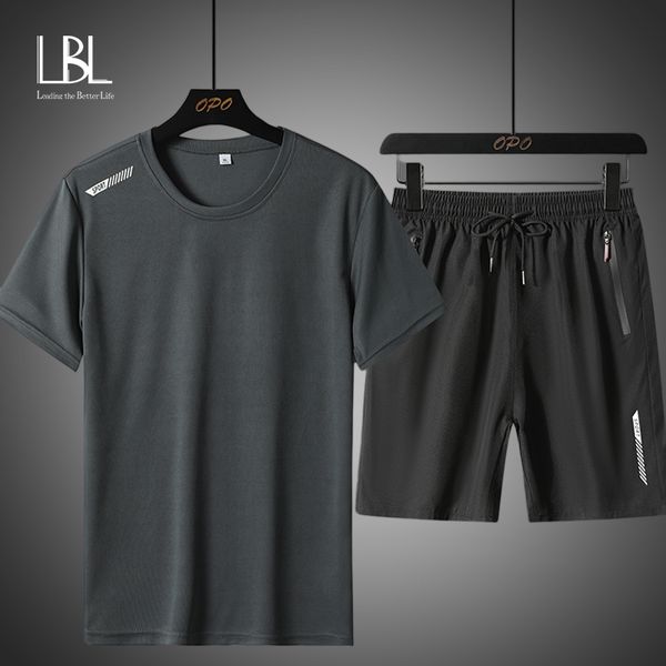 men s tracksuits summer casual set t shirt pants two pieces thin quick drying ice silk sports suit round neck breathable tracksuit 230411, Gray
men s tracksuits summer casual set t shirt pants two pieces thin quick drying ice silk sports suit round neck breathable tracksuit 230411, Gray