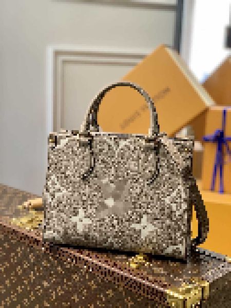 luxury brand designer shopping bags onthego pm tote m45779 women tote travel bag real leather handbags shoulder evening bag 5qvt, Black;white
luxury brand designer shopping bags onthego pm tote m45779 women tote travel bag real leather handbags shoulder evening bag 5qvt, Black;white