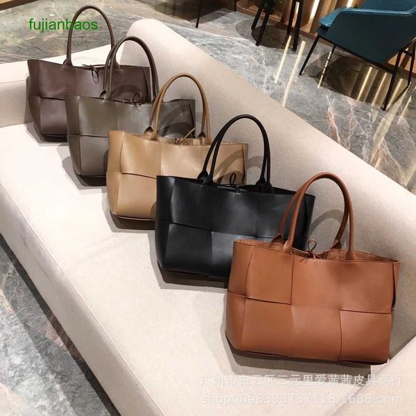 bottgs aco song huiqiao the same leather woven handbag tote bag shopping one shoulder mother handbags, Black
bottgs aco song huiqiao the same leather woven handbag tote bag shopping one shoulder mother handbags, Black