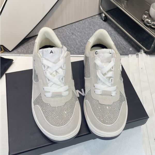 2023ss logo tennis shoes women 23c paris crystal logo sneaker calfskin suede leather trainers rhinestone runner brand running shoe ladies 35
2023ss logo tennis shoes women 23c paris crystal logo sneaker calfskin suede leather trainers rhinestone runner brand running shoe ladies 35