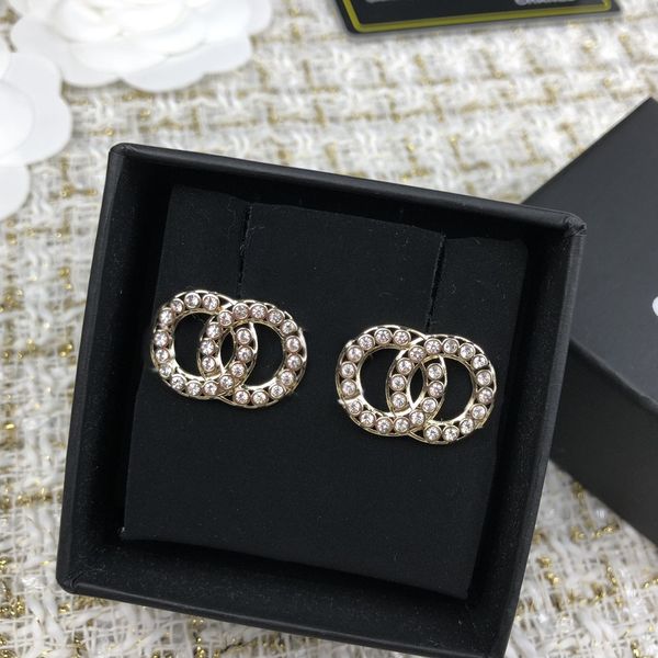 925 silver jewelry letter full diamond stud earrings c luxury brand designer fashion earrings couple valentine's day gift party, Golden;silver
925 silver jewelry letter full diamond stud earrings c luxury brand designer fashion earrings couple valentine's day gift party, Golden;silver