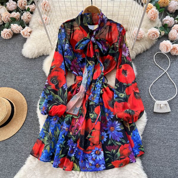 court style bow tie standing neck dress with lantern sleeves showing slimming and large hem printed dress with black bottom lining, Black;gray
court style bow tie standing neck dress with lantern sleeves showing slimming and large hem printed dress with black bottom lining, Black;gray