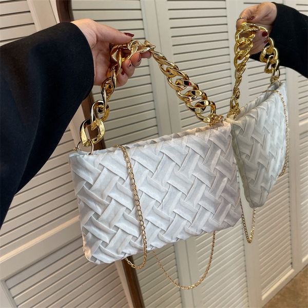 evening bags chain female bag braided luxury designer pleated retro shoulder crossbody for women summer women s trend woman handbag 230411
evening bags chain female bag braided luxury designer pleated retro shoulder crossbody for women summer women s trend woman handbag 230411