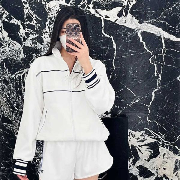 women's jackets designer 2023 early spring new contrast striped casual baseball coat patch sporty jacket 1dq0, Black;brown
women's jackets designer 2023 early spring new contrast striped casual baseball coat patch sporty jacket 1dq0, Black;brown