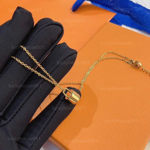 luxury necklace lock pendant designer fashion jewelry men jewelry letter 18k gold plated women wedding fashion party gift necklace jewelry a, Silver
luxury necklace lock pendant designer fashion jewelry men jewelry letter 18k gold plated women wedding fashion party gift necklace jewelry a, Silver