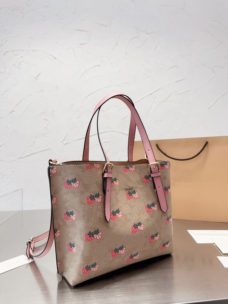 evening bag designer large bag strawberry flower pattern weekend outing beach vacation shoulder bag underarm bag ladies handbag
evening bag designer large bag strawberry flower pattern weekend outing beach vacation shoulder bag underarm bag ladies handbag