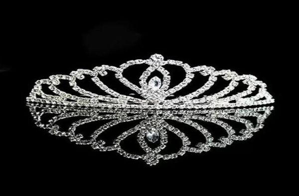 whole beautiful rhinestone headpieces crystal hair comb for women or girls wedding party gift silver decorative head tiara4020647
whole beautiful rhinestone headpieces crystal hair comb for women or girls wedding party gift silver decorative head tiara4020647