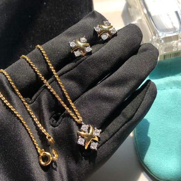 designe flower 925 silver platd pendant necklaces for women men set trendy diamond designer fashion wholesale jewelry party christmas weddin
designe flower 925 silver platd pendant necklaces for women men set trendy diamond designer fashion wholesale jewelry party christmas weddin
