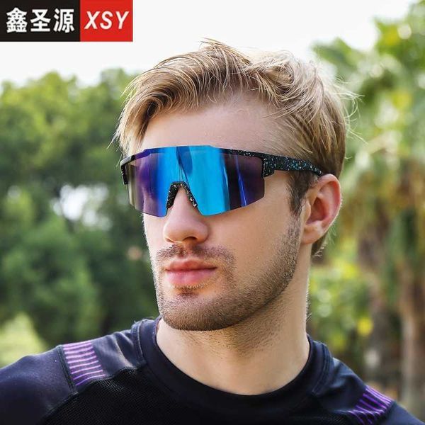 frames sunglasses 8304 new men's outdoor colorful sunglasses sports cycling glasses, White;black
frames sunglasses 8304 new men's outdoor colorful sunglasses sports cycling glasses, White;black