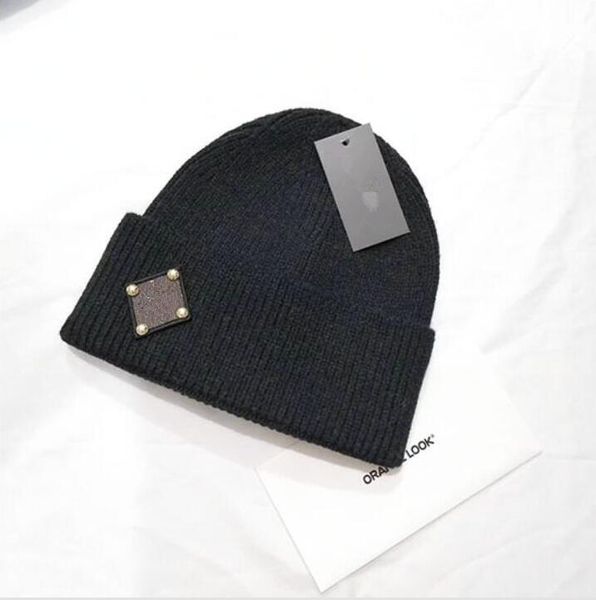 fashion mens designers hats bonnet winter beanie knitted wool hat plus velvet cap skullies, Blue;gray
fashion mens designers hats bonnet winter beanie knitted wool hat plus velvet cap skullies, Blue;gray