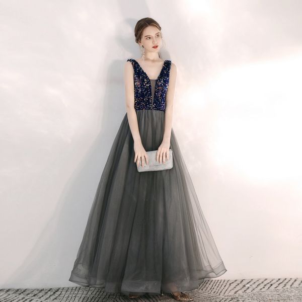 luxury gray shiny sequined celebrity dress v-neck sleeveless floor length women a-line graceful formal party prom gowns new, Black;red
luxury gray shiny sequined celebrity dress v-neck sleeveless floor length women a-line graceful formal party prom gowns new, Black;red